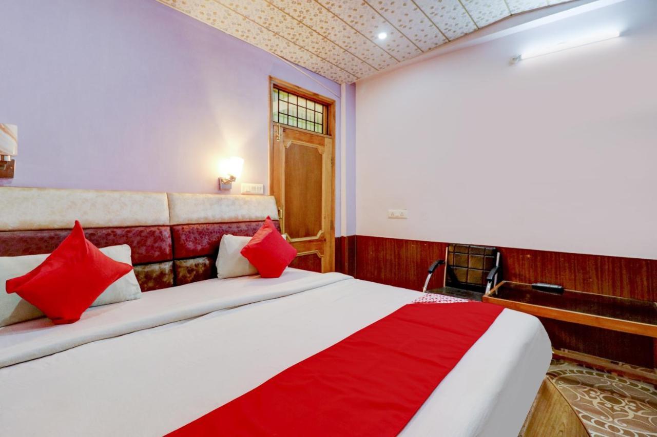 Oyo Hotel C 심라 외부 사진